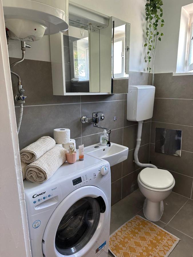 Cosy Family Apartment Marina Kastela Near Airport Bagian luar foto