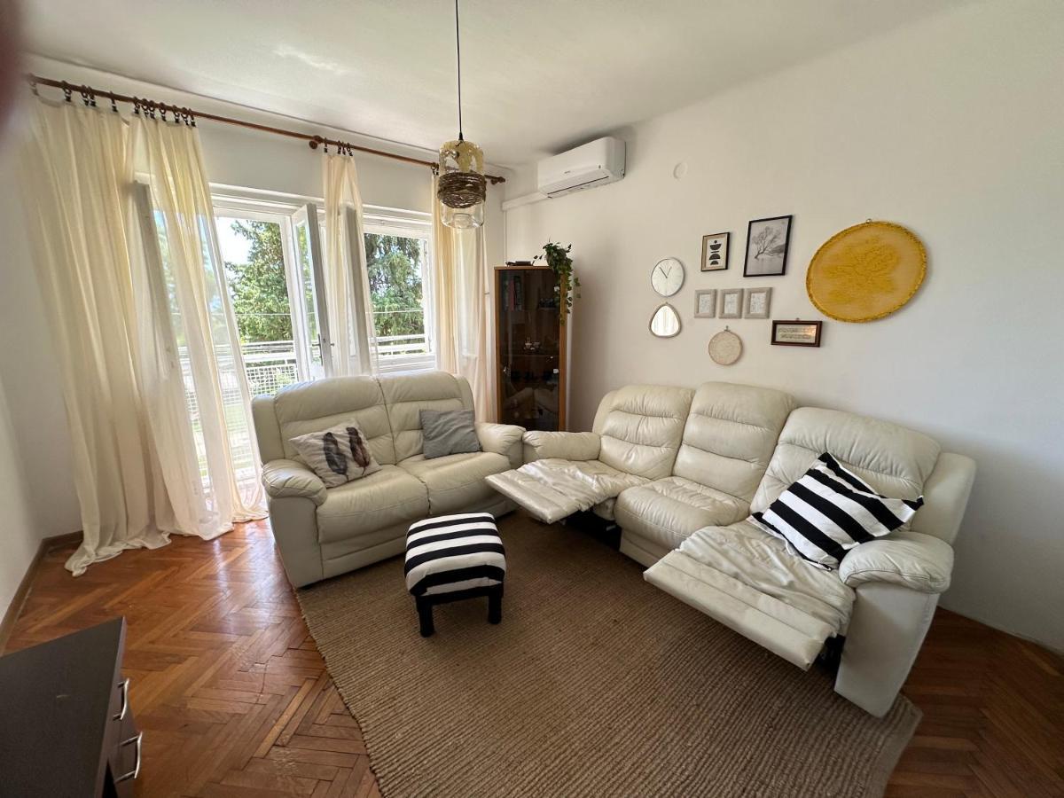 Cosy Family Apartment Marina Kastela Near Airport Bagian luar foto