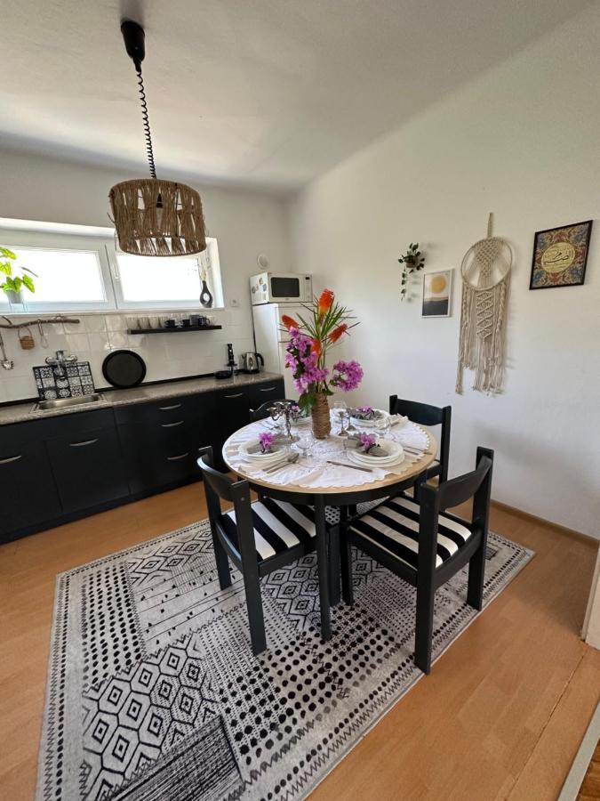 Cosy Family Apartment Marina Kastela Near Airport Bagian luar foto